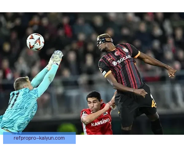 那不勒斯锋线强势复苏，状态回暖助力球队重返争冠行列。